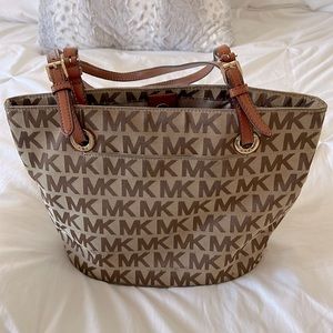 Michael Kors logo purse